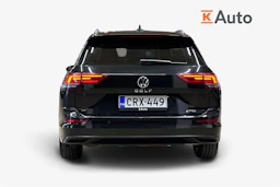 musta Volkswagen Golf 2024 kuva 4.