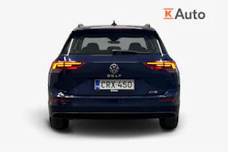 sininen Volkswagen Golf 2024 kuva 3.