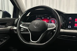 sininen Volkswagen Golf 2024 kuva 15.