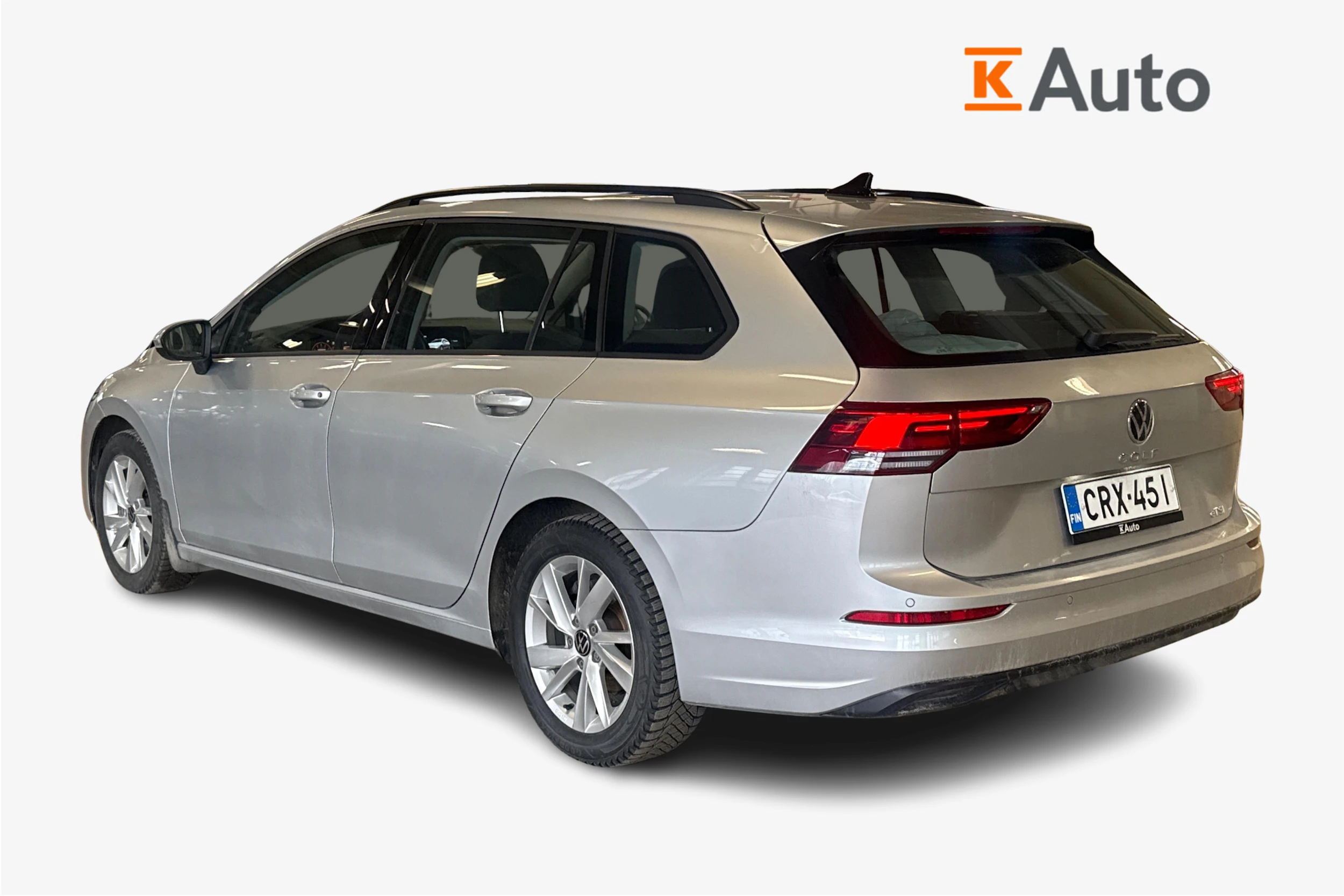 harmaa Volkswagen Golf 2024 kuva 2.