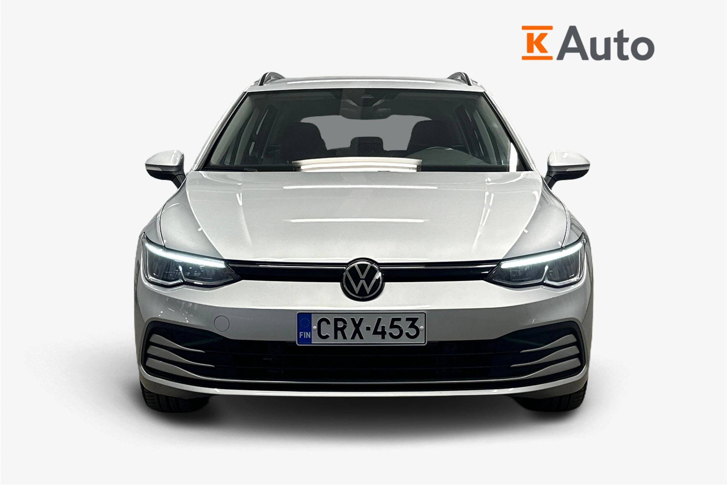 harmaa Volkswagen Golf 2024 kuva 4.
