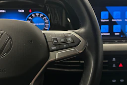 harmaa Volkswagen Golf 2024 kuva 17.
