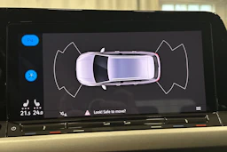 harmaa Volkswagen Golf 2024 kuva 23.