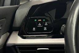 harmaa Volkswagen Golf 2024 kuva 15.