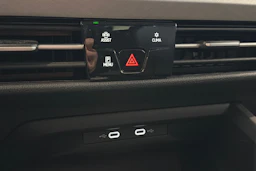 harmaa Volkswagen Golf 2024 kuva 36.