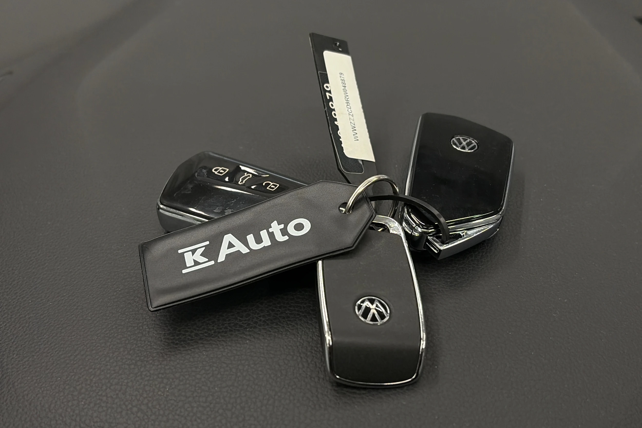 valkoinen Volkswagen Golf 2024 kuva 33.