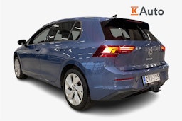 sininen Volkswagen Golf 2024 kuva 2.
