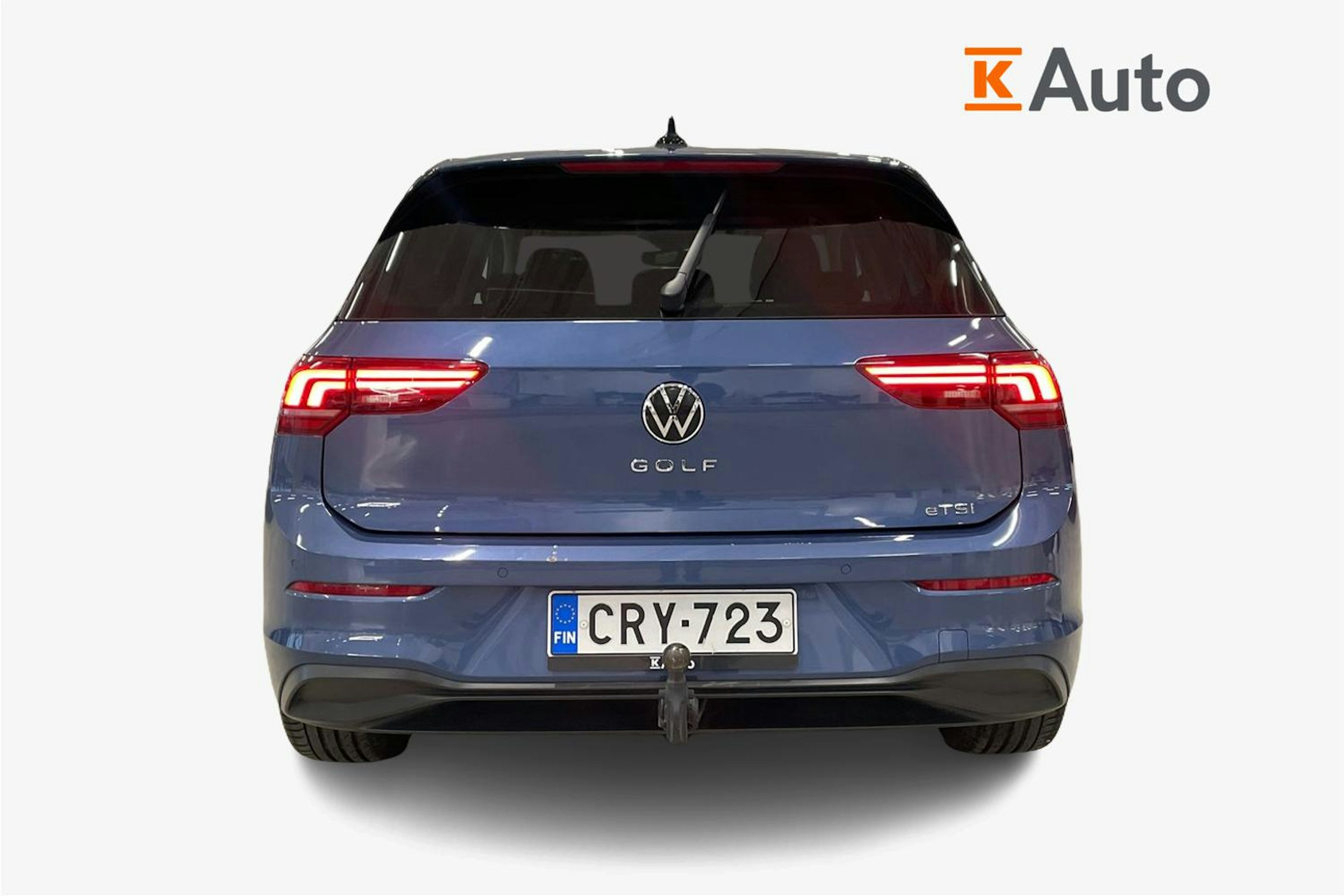 sininen Volkswagen Golf 2024 kuva 3.