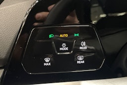 sininen Volkswagen Golf 2024 kuva 20.