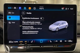 sininen Volkswagen Golf 2024 kuva 26.