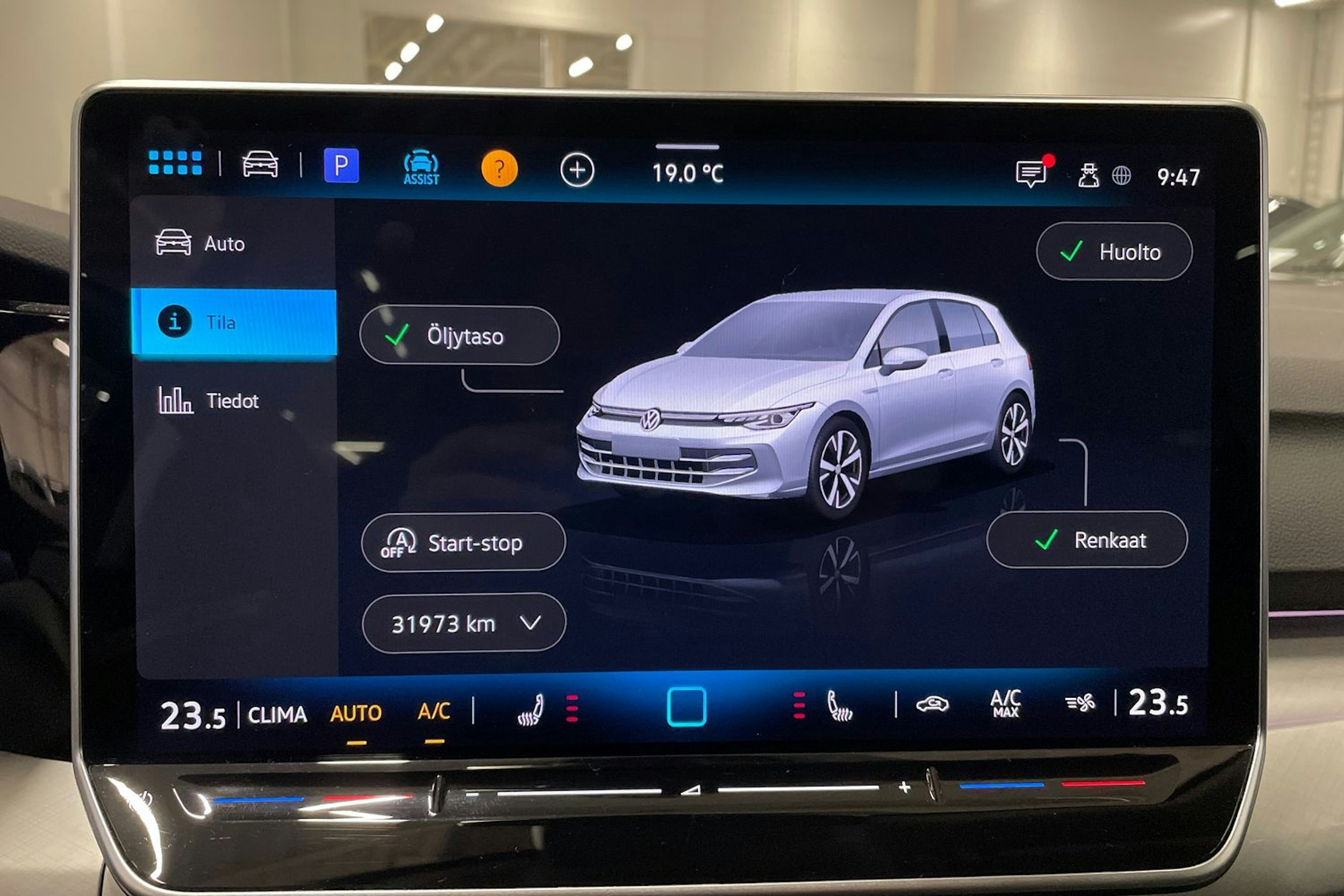 sininen Volkswagen Golf 2024 kuva 27.
