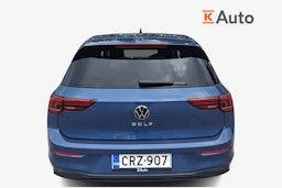 sininen Volkswagen Golf 2024 kuva 3.