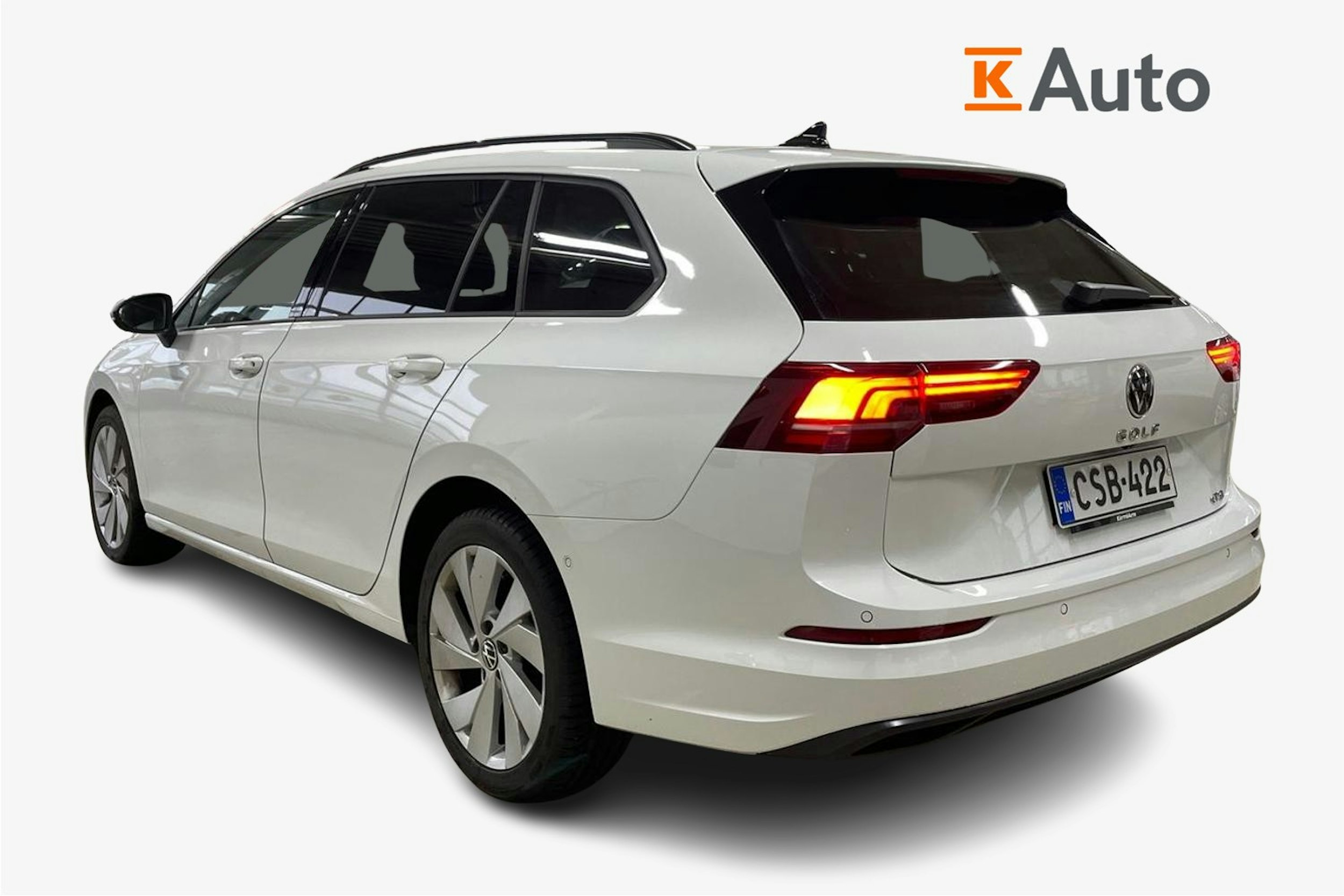 Valkoinen Volkswagen GOLF 2025 kuva 2.