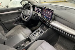 Valkoinen Volkswagen GOLF 2025 kuva 14.