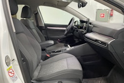 Valkoinen Volkswagen GOLF 2025 kuva 15.