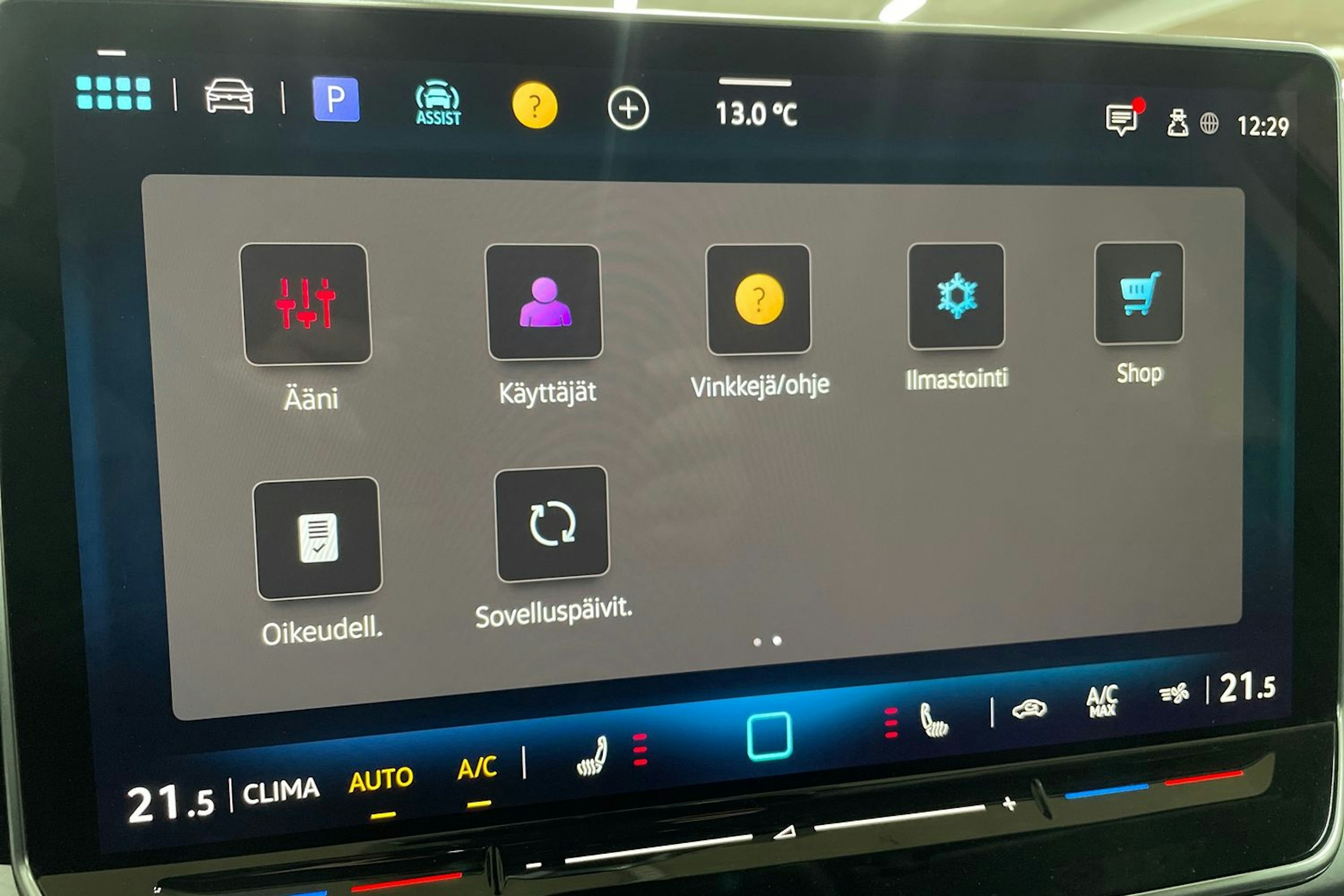 Valkoinen Volkswagen GOLF 2025 kuva 21.