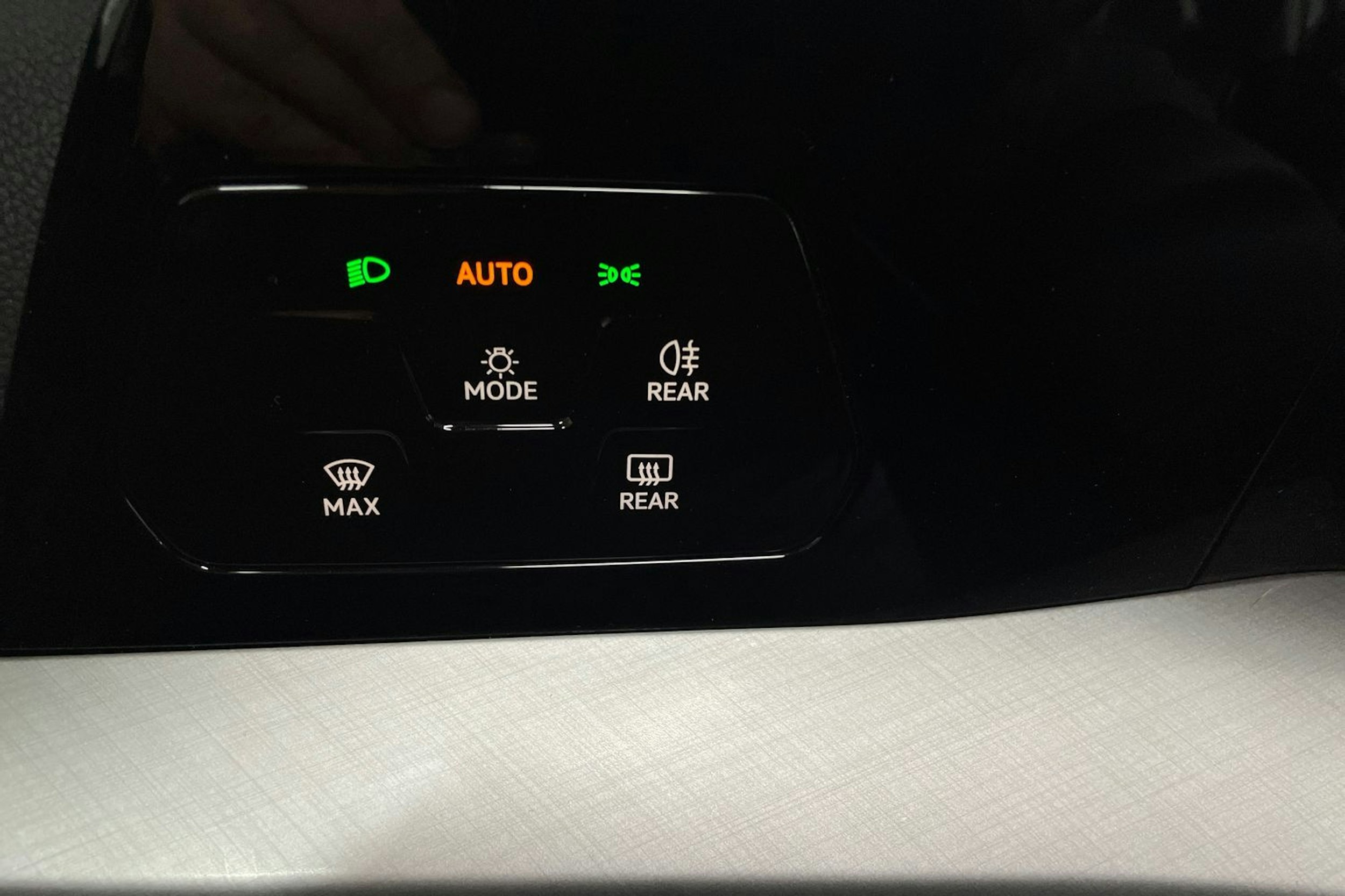 Valkoinen Volkswagen GOLF 2025 kuva 26.