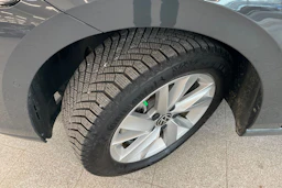 Harmaa Volkswagen GOLF 2025 kuva 10.