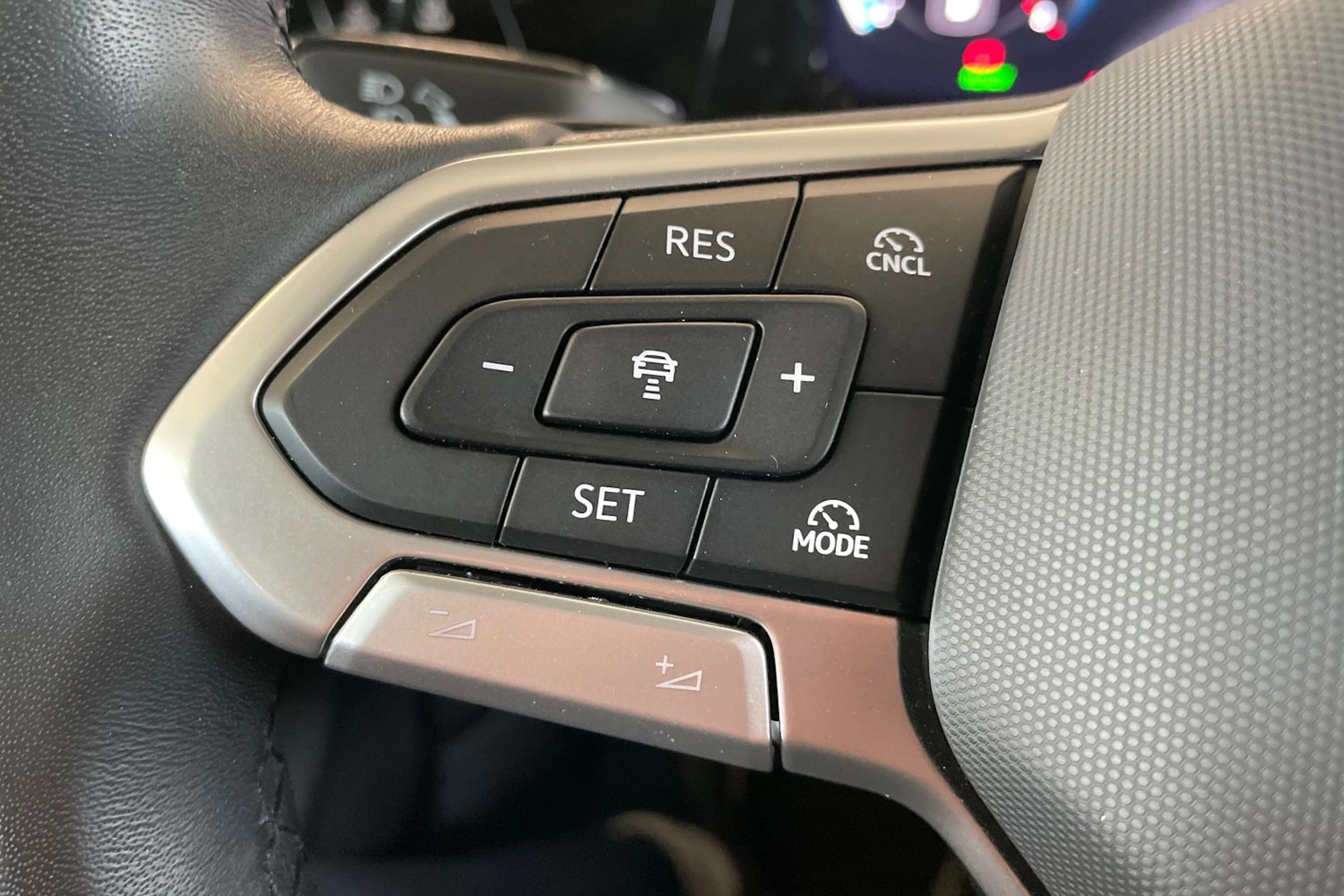 Harmaa Volkswagen GOLF 2025 kuva 13.