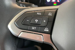 Harmaa Volkswagen GOLF 2025 kuva 13.