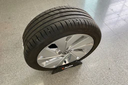 Harmaa Volkswagen GOLF 2025 kuva 21.