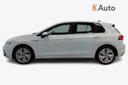valkoinen Volkswagen Golf 2024 kuva 7.