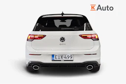 valkoinen Volkswagen Golf 2024 kuva 3.