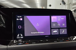 valkoinen Volkswagen Golf 2024 kuva 15.