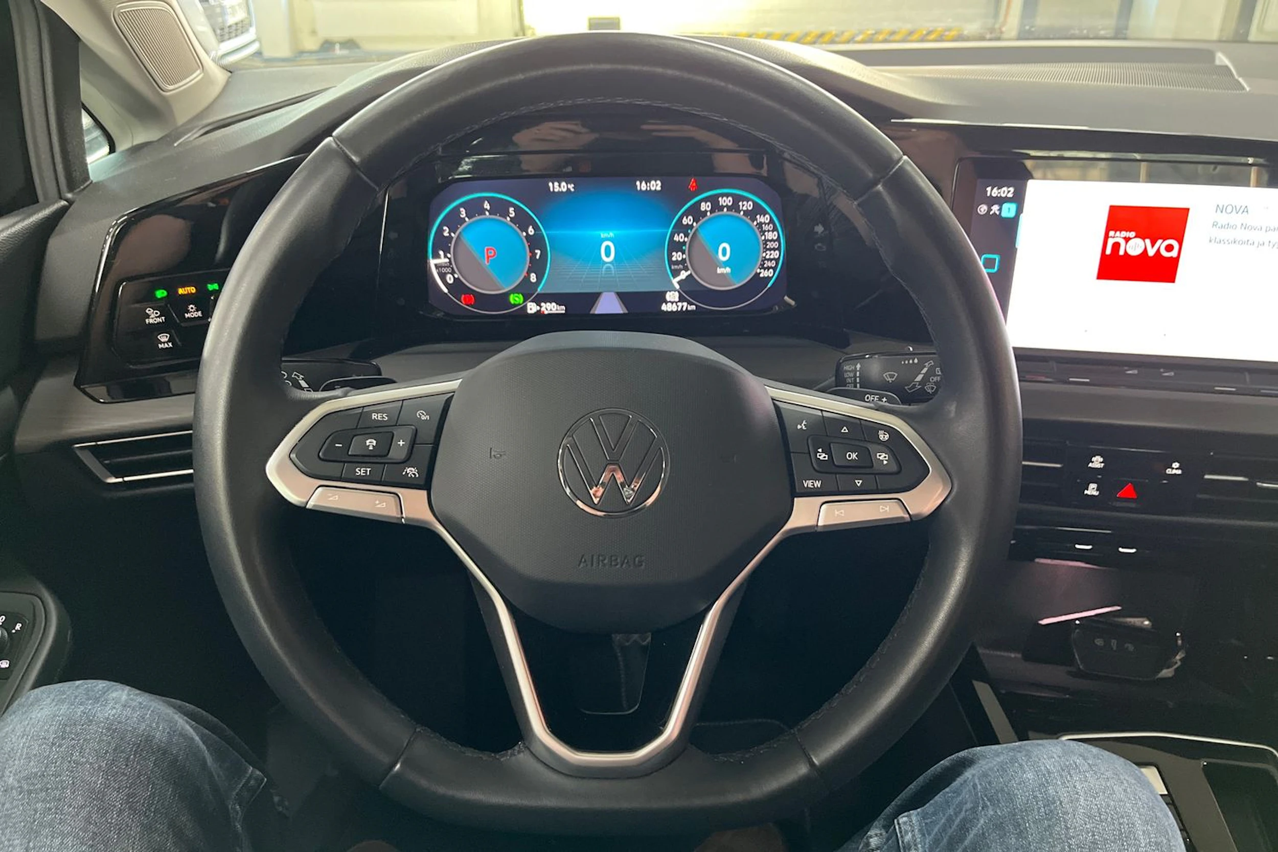 musta Volkswagen GOLF 2024 kuva 11.
