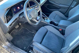 met. musta Volkswagen Golf 2025 kuva 3.
