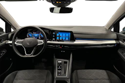 harmaa Volkswagen Golf 2024 kuva 9.