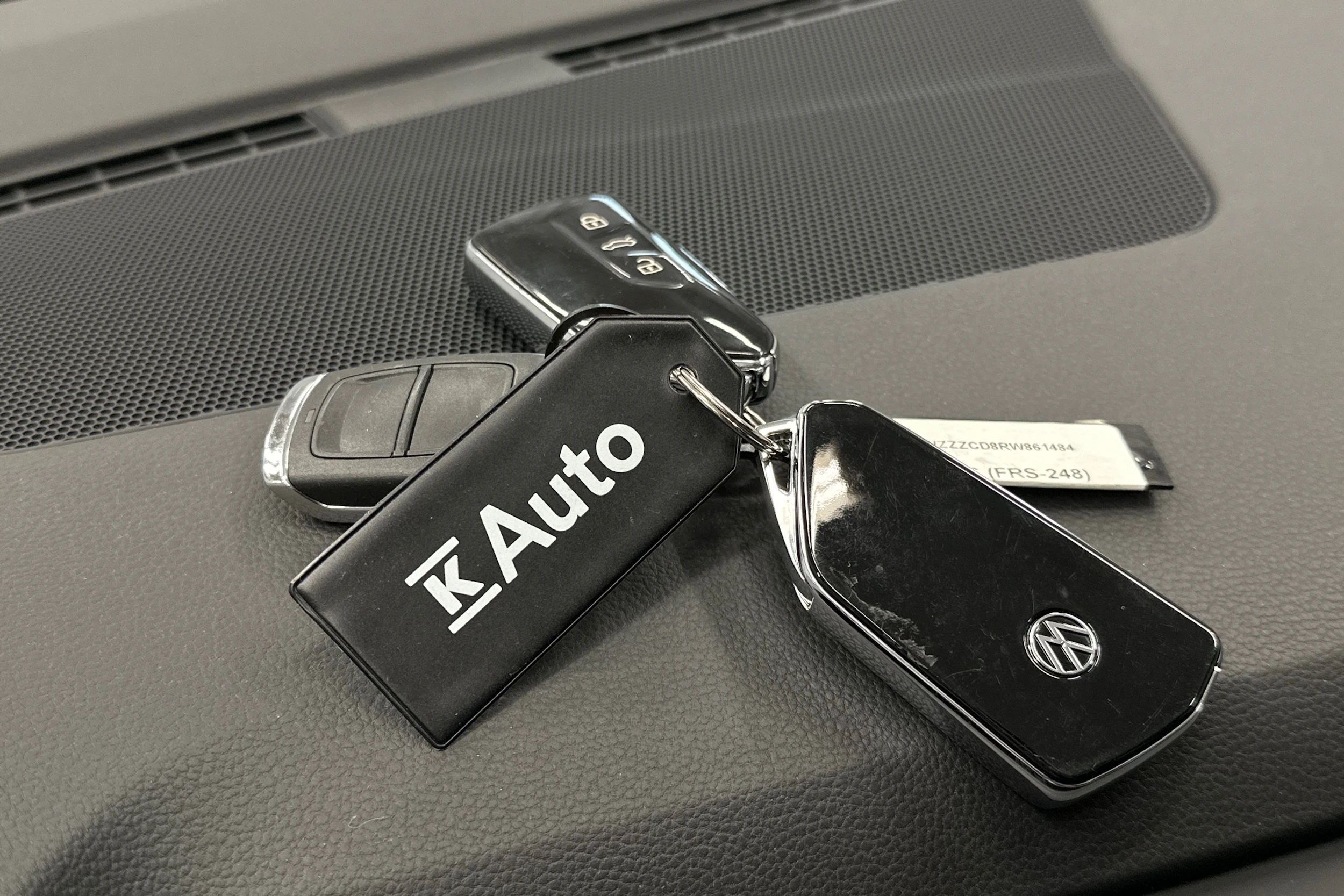 harmaa Volkswagen Golf 2024 kuva 30.