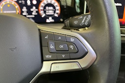 valkoinen Volkswagen Golf 2024 kuva 15.