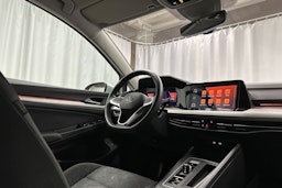 harmaa Volkswagen Golf 2024 kuva 16.