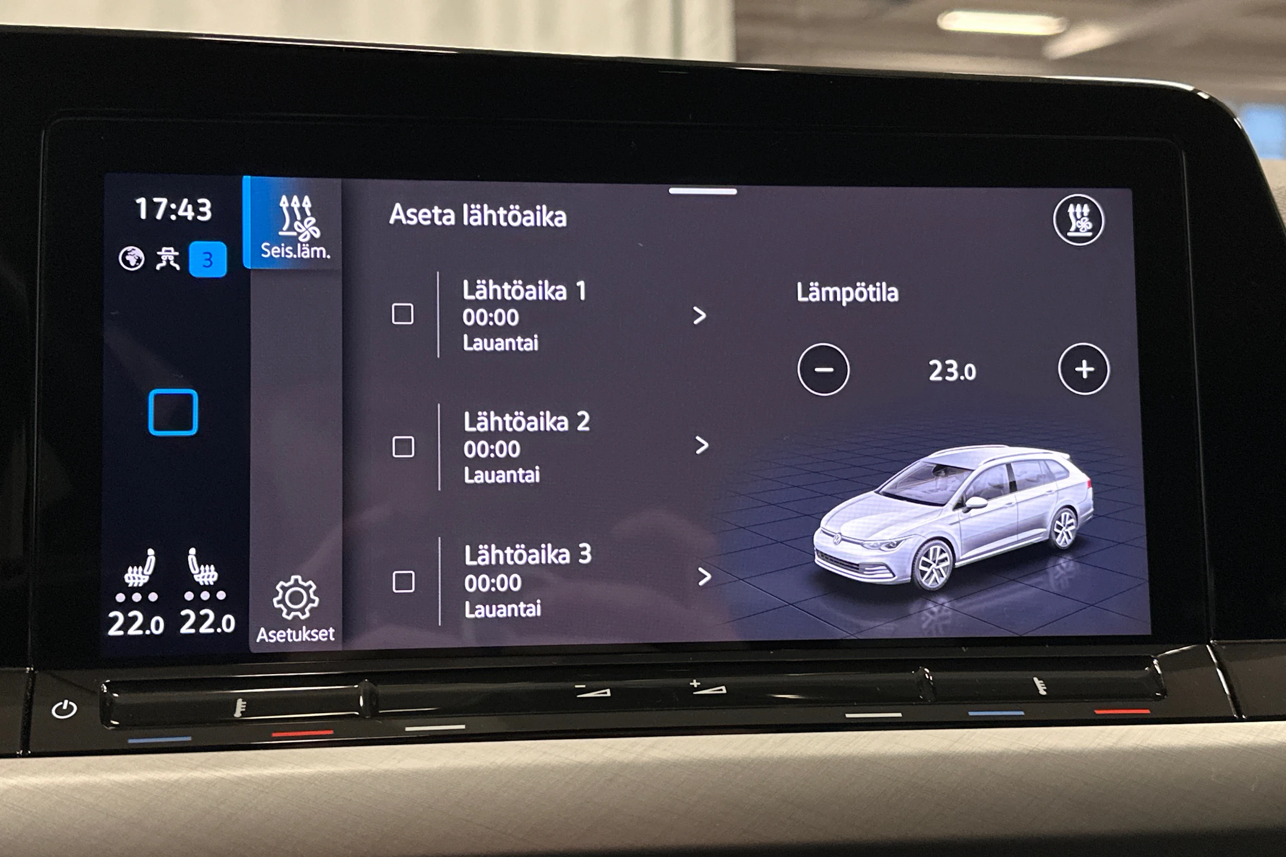 harmaa Volkswagen Golf 2024 kuva 22.