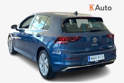 sininen Volkswagen Golf 2024 kuva 2.