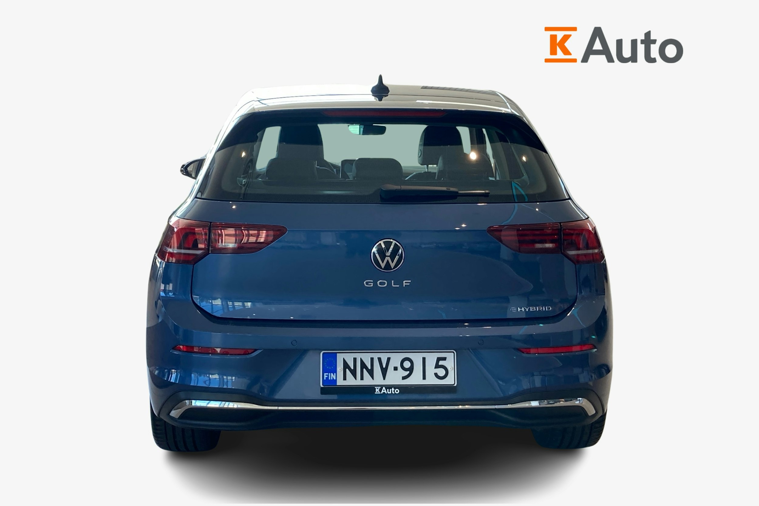 sininen Volkswagen Golf 2024 kuva 3.