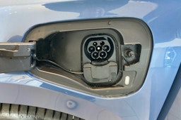sininen Volkswagen Golf 2024 kuva 19.