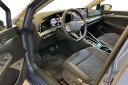 Sininen Volkswagen GOLF 2024 kuva 7.