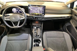 Sininen Volkswagen GOLF 2024 kuva 9.