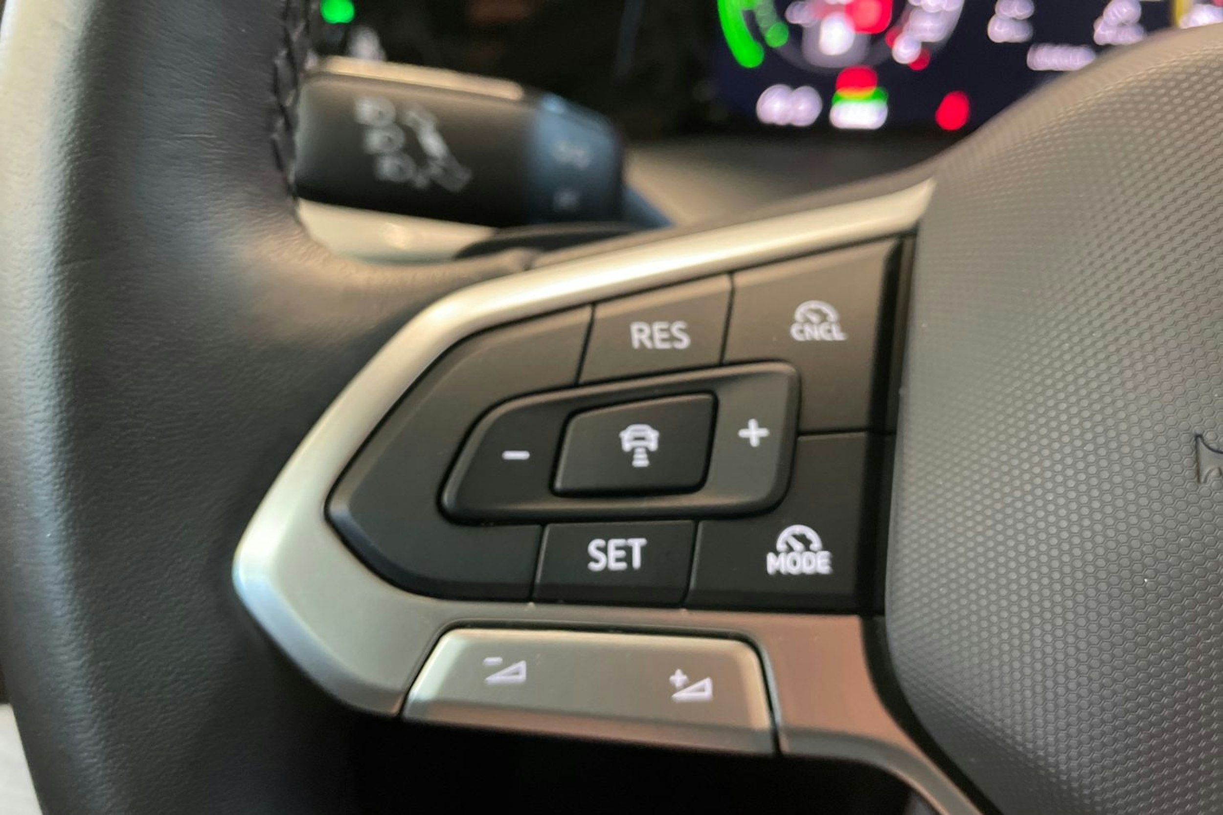 Sininen Volkswagen GOLF 2024 kuva 18.