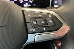 Sininen Volkswagen GOLF 2024 kuva 19.