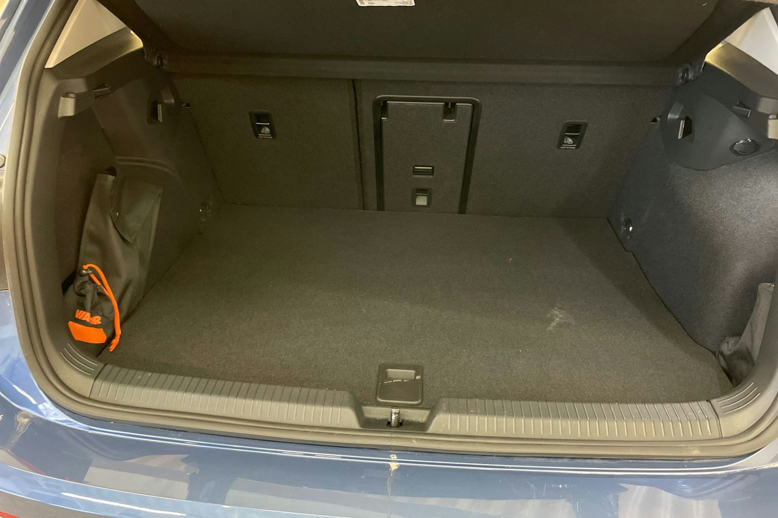 Sininen Volkswagen GOLF 2024 kuva 24.