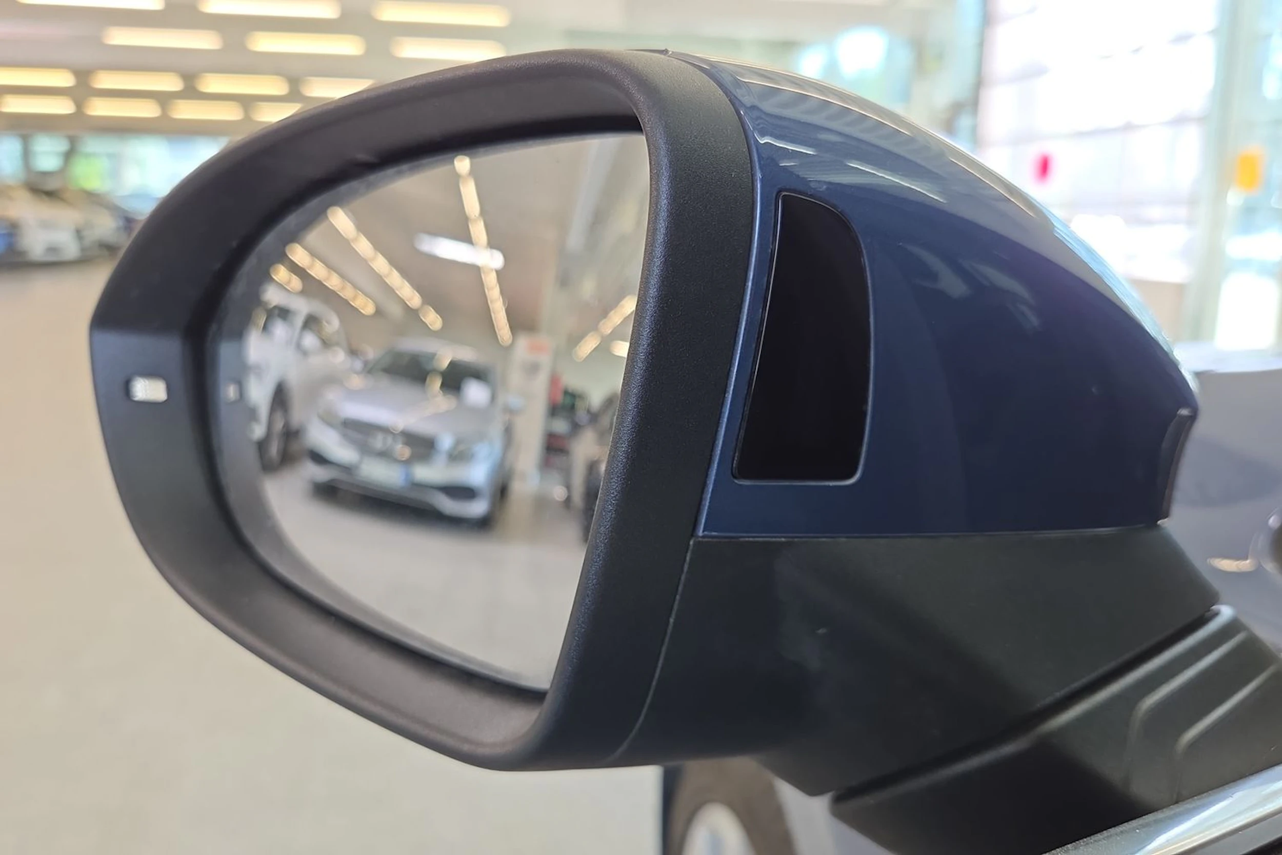 Sininen Volkswagen GOLF 2024 kuva 29.