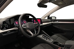 harmaa Volkswagen Golf 2024 kuva 7.