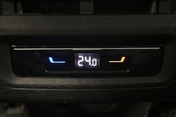 harmaa Volkswagen Golf 2024 kuva 17.