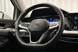 valkoinen Volkswagen Golf 2024 kuva 17.