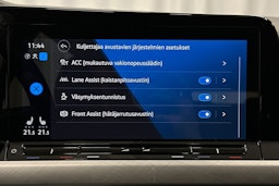 valkoinen Volkswagen Golf 2024 kuva 25.