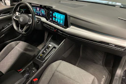 met. musta Volkswagen Golf 2024 kuva 29.