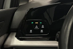 valkoinen Volkswagen Golf 2024 kuva 15.